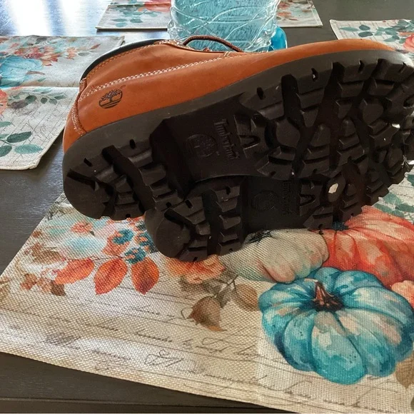 Timberland Women's Brown Leather Boots - Picture 4 of 5